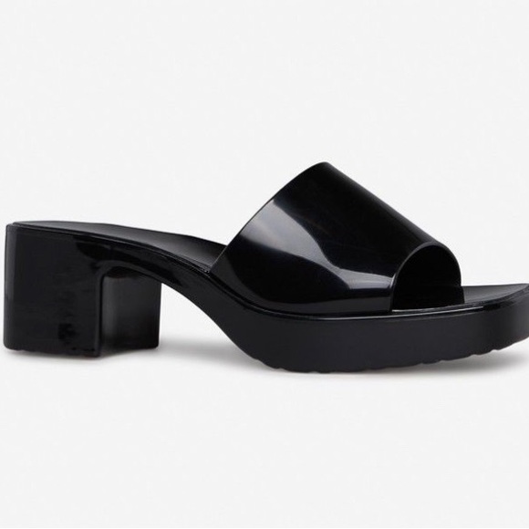 Shiny Black Slip On Open Toe Chunky Heel Size 6 - Picture 2 of 4